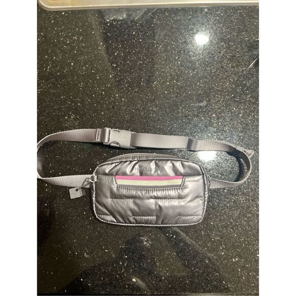 Hedgren Sung 2-in-1 Waist Bag/Crossbody Cross Body Handbags Silver SNUG Crossove - Picture 4 of 4